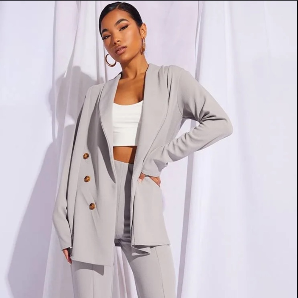 PrettyLittleThing Grey Oversized Shoulder Pad Front Button Detail Blazer